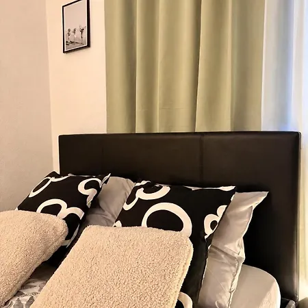 公寓 Bright With Balcony, Pool, And Tennis Court 昂蒂布